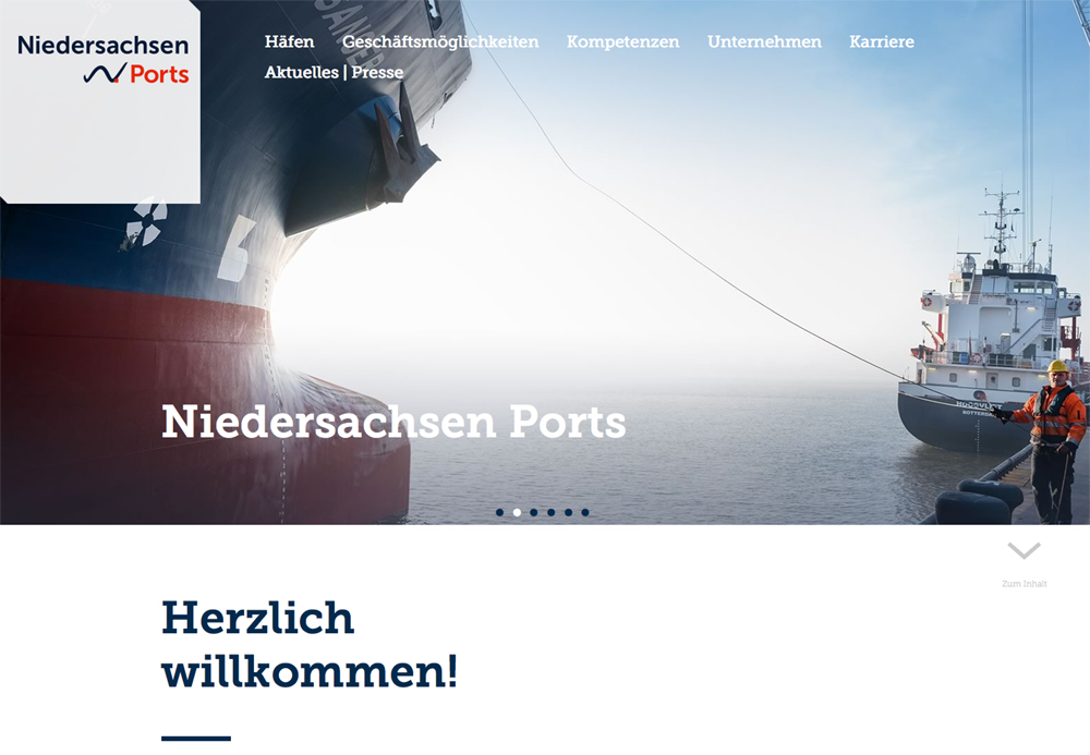 Hafen, Schiffe, Terminals: Christian O. Bruch fotografierte für Niedersachsen Ports. 10 EXPOSE Nport