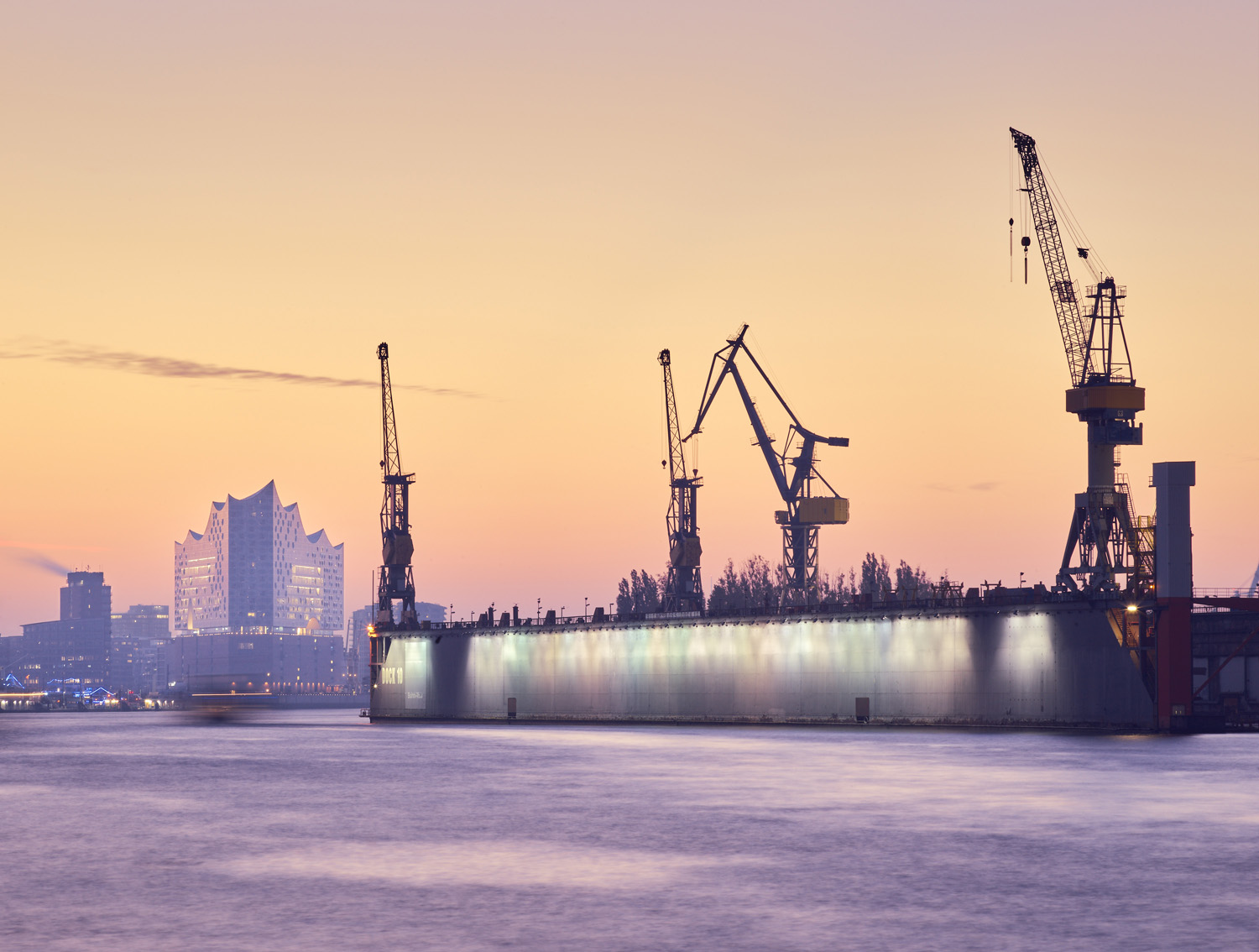 Corporate Industriefotografie: Transport & Logistik: Hafen + Schiffe Motiv : Hafen Hamburg © Corporate Industriefotograf Christian O. Bruch Hamburg