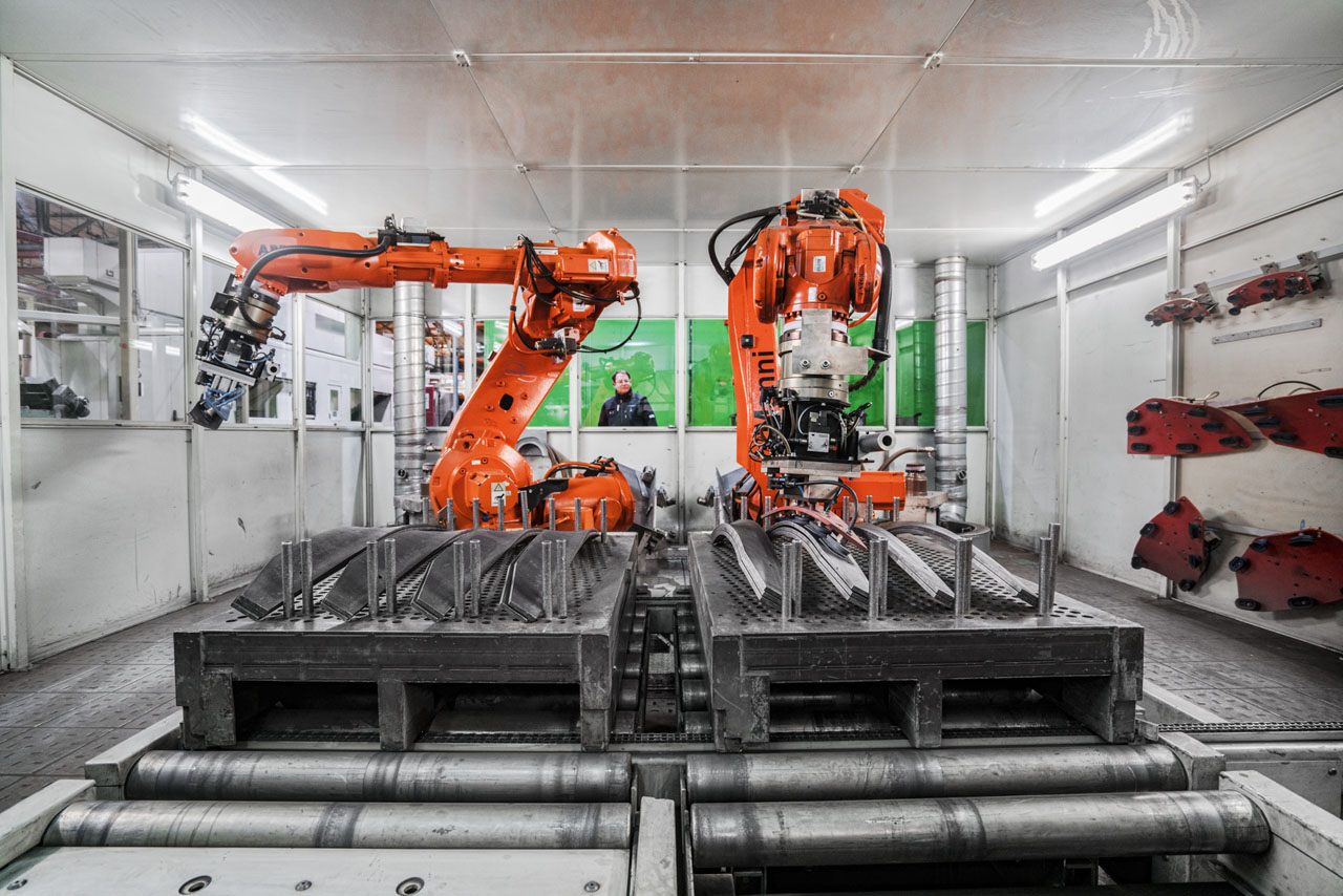 Industriefotografie: Visualisierung von Arbeitsprozesse & Produktion - LEMNKEN Roboter - Corporate & Industrial Photography © Industriefotograf Thorsten Schmidtkord Düsseldorf