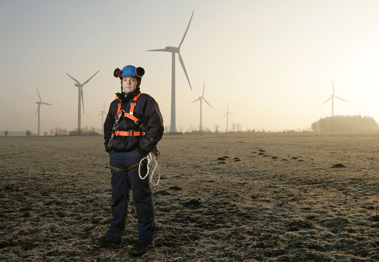 Corporate Portraitfotografie Hamburg: Mitrarbeiterportrait für Vestas Windkraft - Fotograf Christian Bruch