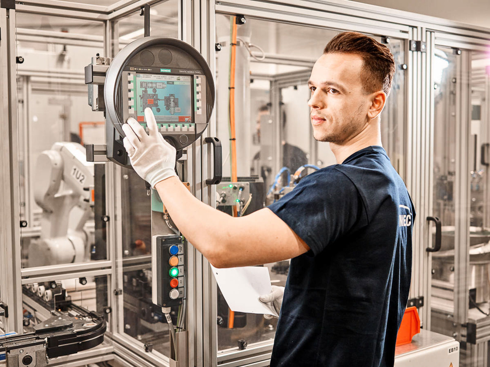 corporate industriefotograf claus morgenstern St truiden rightperfomance maclarenline europe tenneco