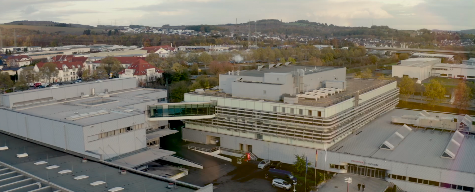 Industriefotografie Tom Bauer 26 screenshot expose photo.de 2024.02.08 09 16 17